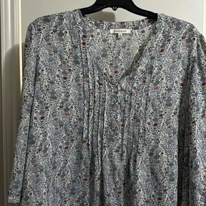3x plus size Rose and Olive floral top3/4 button sleeve white, blue, pink